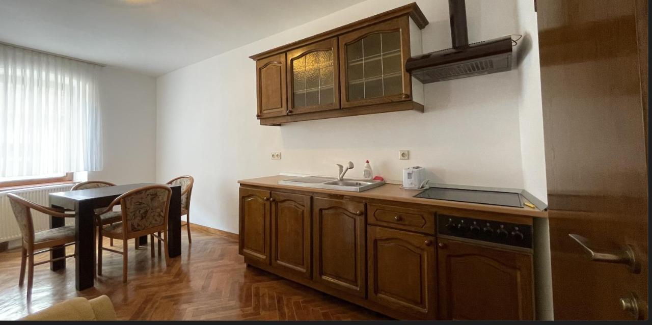 Z House Apartment Sibiu Bagian luar foto