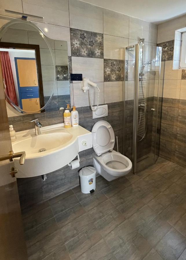 Z House Apartment Sibiu Bagian luar foto