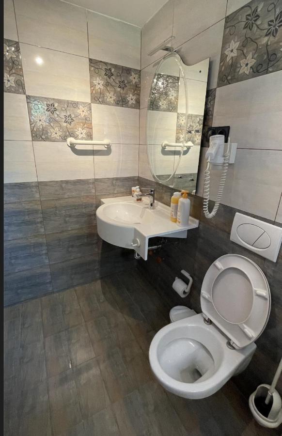 Z House Apartment Sibiu Bagian luar foto