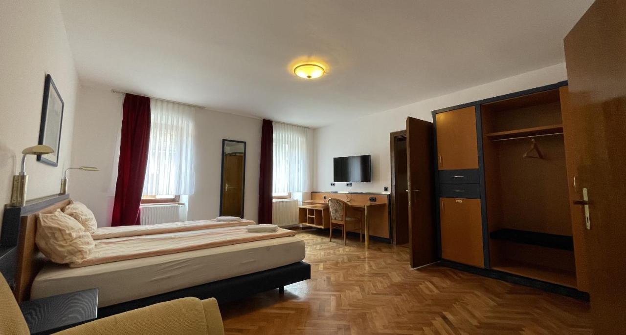 Z House Apartment Sibiu Bagian luar foto