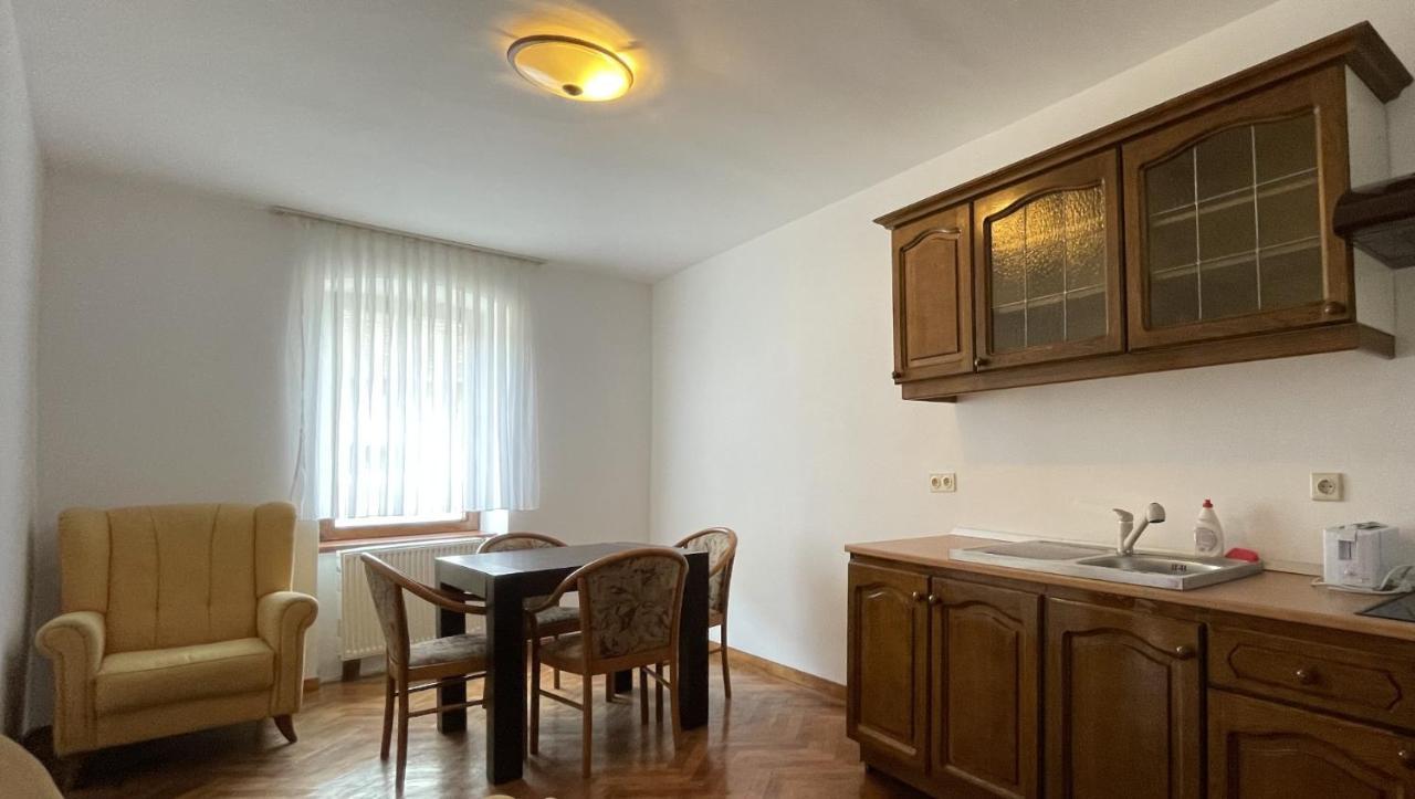 Z House Apartment Sibiu Bagian luar foto